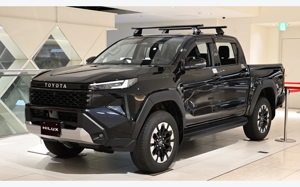 Toyota Hilux · re-lease example